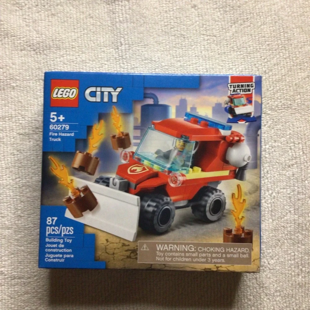 LEGO City Fire Hazard Truck Kit 60279 - Picture 1 of 3